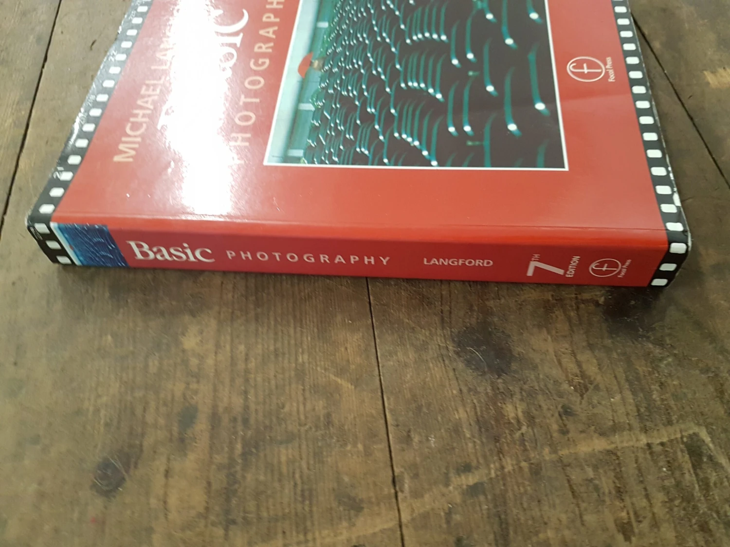 Classic 'Basic Photography' Paperback Textbook By Mark Langford. Super Useful Book, Great For Photography Students Or As A Refresher! 4 Classic 'Basic Photography' Paperback Textbook By Mark Langford. Super Useful Book, Great For Photography Students Or As A Refresher! - Image 2
