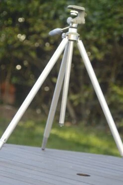 Beautiful Velbon Tripod In Original Box And With Carry Case. A Perfect Addition To Any Level Of Photographer -Cameras Sale Shop DSC1501