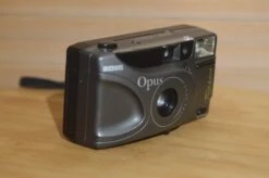 Vintage Opus DX Twin Lens 35mm Compact Camera With Padded Bag And Strap. -Cameras Sale Shop DSC 0003 92f89fda 404a 4065 8b64 2c1e23492d5a