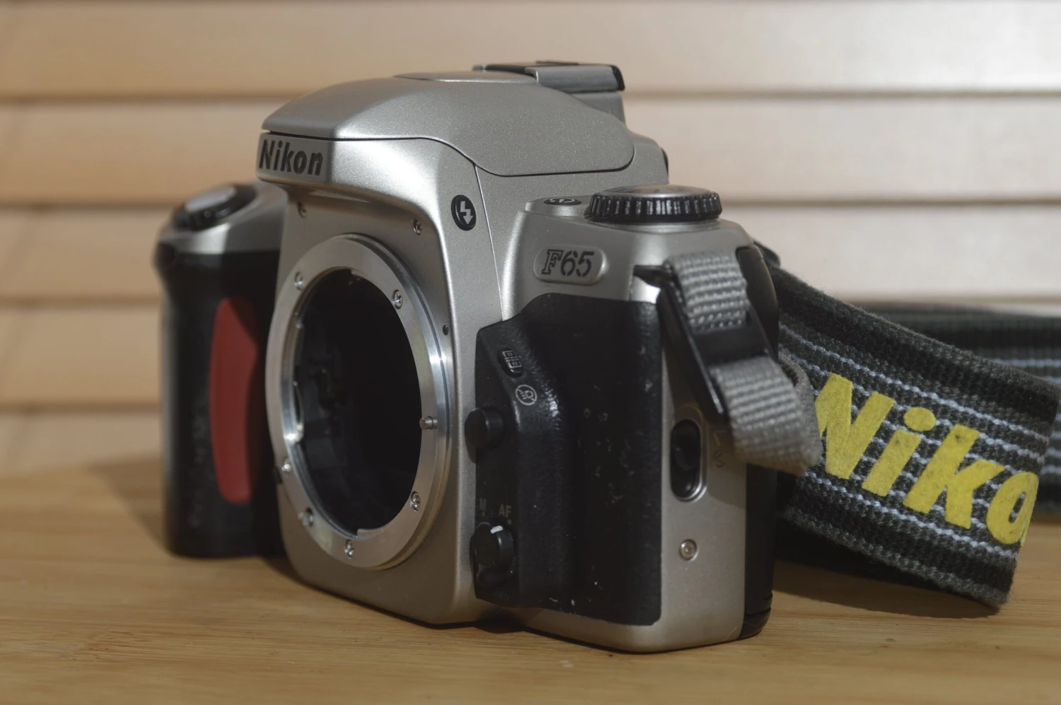 Vintage Nikon F65 35mm SLR Camera. Full Of Functions A Great 35mm Camera Taking AF Lenses. 8 Vintage Nikon F65 35mm SLR Camera. Full Of Functions A Great 35mm Camera Taking AF Lenses. - Image 6