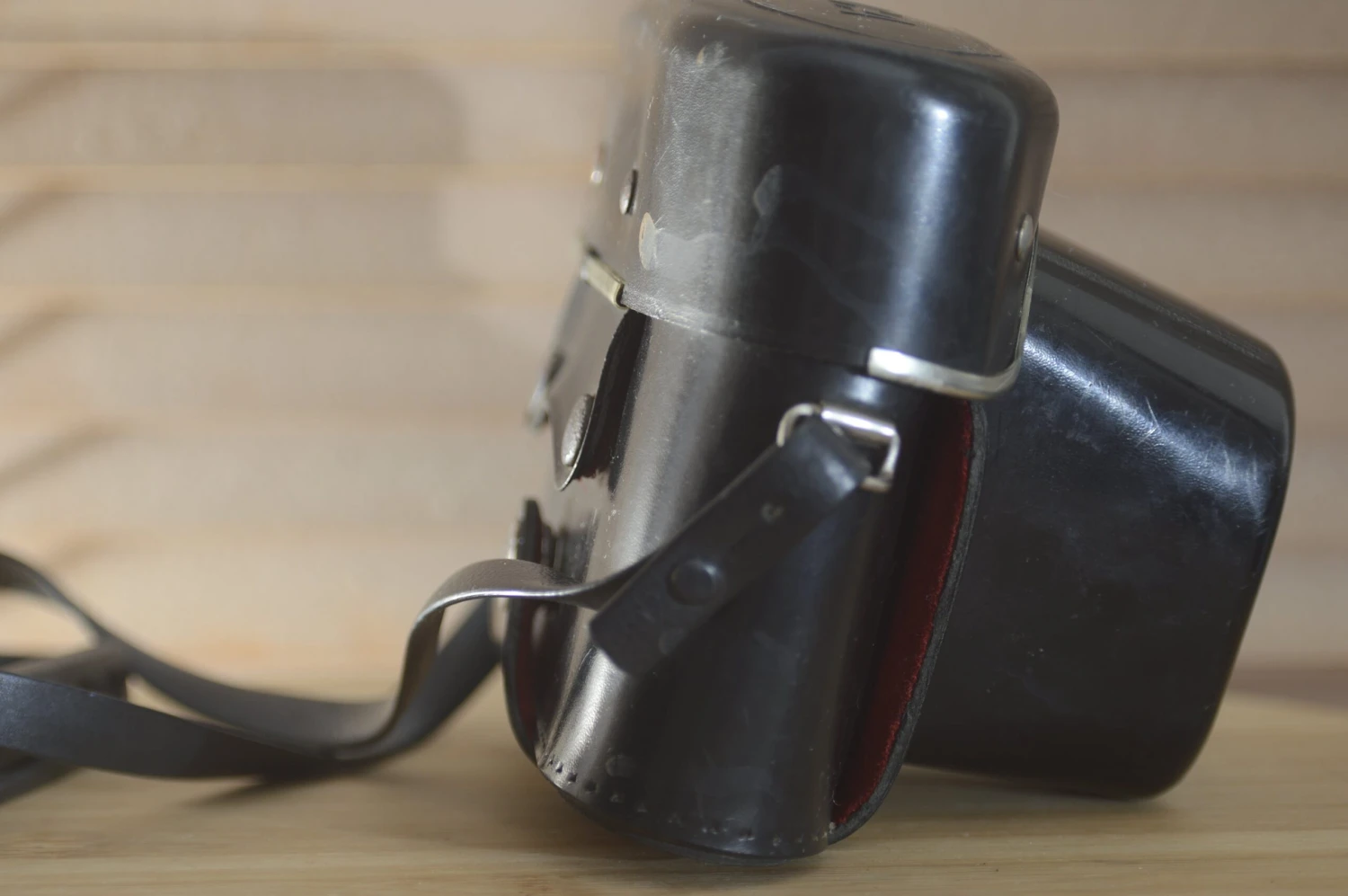 Beautiful Praktica Hard Leather Camera Case. Fits Praktica MTL3, Nova. 4 Beautiful Praktica Hard Leather Camera Case. Fits Praktica MTL3, Nova. - Image 2