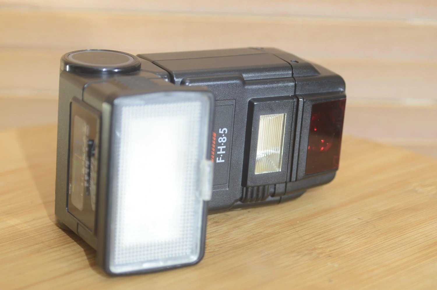 Centon FH85 Universal Flash Unit. Auto Flash Unit And Amazingly Powerful 4 Centon FH85 Universal Flash Unit. Auto Flash Unit And Amazingly Powerful - Image 2