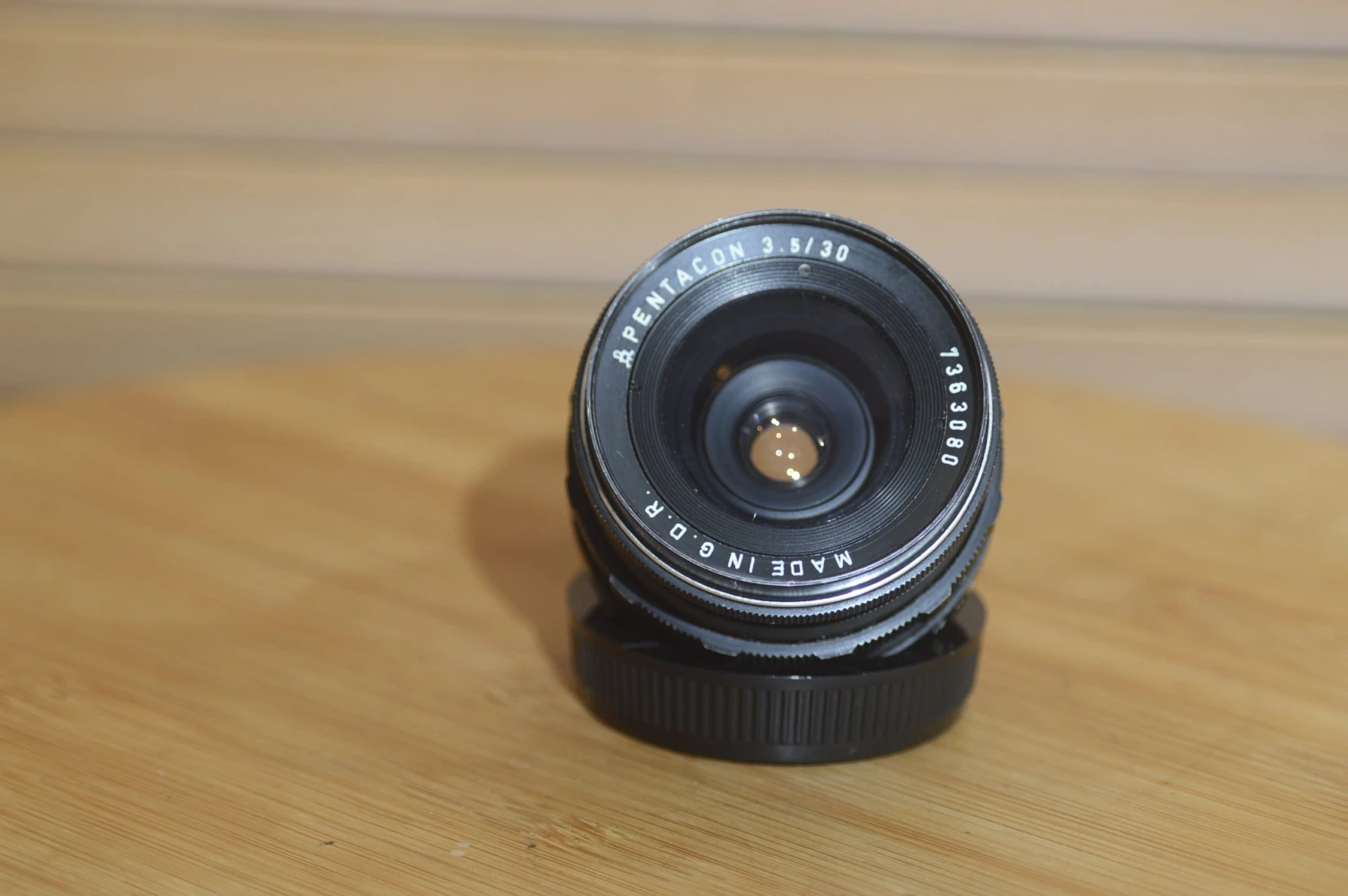 Vintage Pentacon 30mm F3.5 M42 Wide Angle Lens. 5 Vintage Pentacon 30mm F3.5 M42 Wide Angle Lens. - Image 3