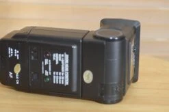 Centon FH85 Universal Flash Unit. Auto Flash Unit And Amazingly Powerful 13 Centon FH85 Universal Flash Unit. Auto Flash Unit And Amazingly Powerful -Cameras Sale Shop DSC 0021 1