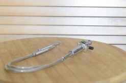 Olympus Silver Double Shutter Release With Pouch. -Cameras Sale Shop DSC 0027 dfc61402 7bfa 4c21 b95c b6e62f303a65