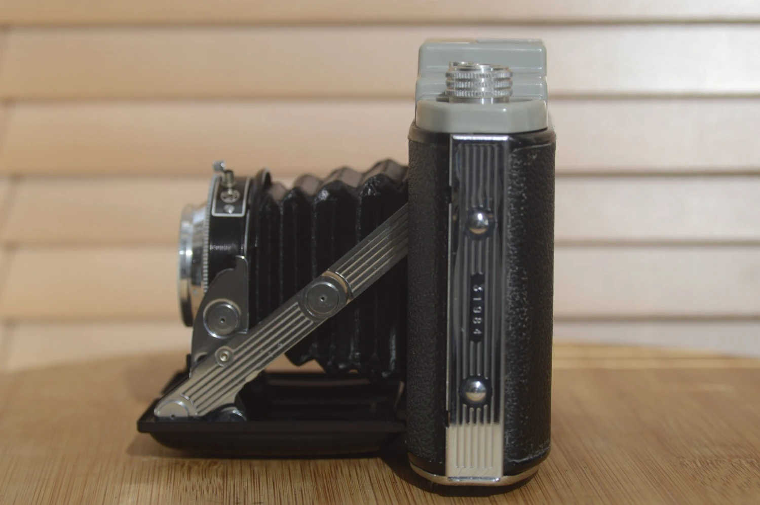 Kodak 66 Model Iii 620 Folding Camera With Fantastic Leather Case. Gorgeous Design With Real Character. 6 Kodak 66 Model Iii 620 Folding Camera With Fantastic Leather Case. Gorgeous Design With Real Character. - Image 4
