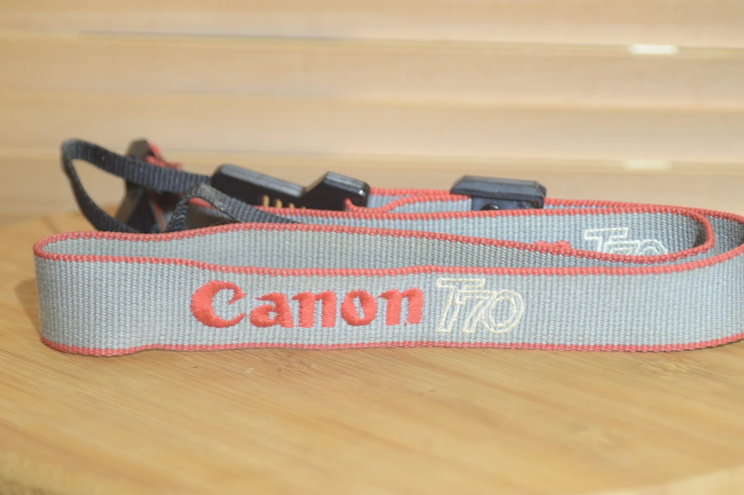 Grey And Red Canon T70 Vintage Strap. A Lovely Addition To Your Canon Set Up. 3 Grey And Red Canon T70 Vintage Strap. A Lovely Addition To Your Canon Set Up.