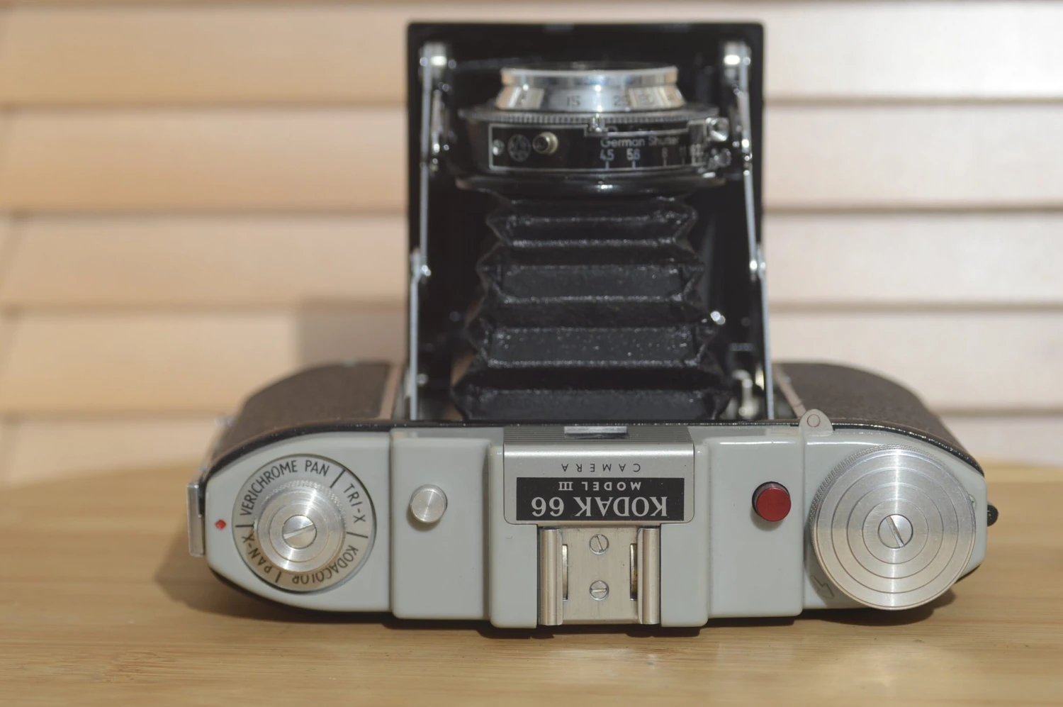 Kodak 66 Model Iii 620 Folding Camera With Fantastic Leather Case. Gorgeous Design With Real Character. 8 Kodak 66 Model Iii 620 Folding Camera With Fantastic Leather Case. Gorgeous Design With Real Character. - Image 6