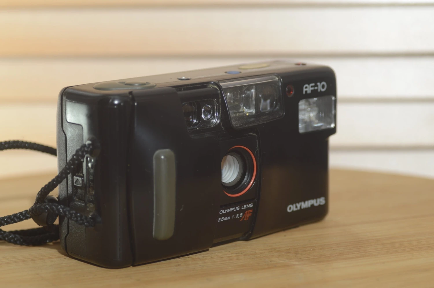 Vintage Olympus AF 10 35mm Compact Camera. Fantastic Condition Point And Shoot 4 Vintage Olympus AF 10 35mm Compact Camera. Fantastic Condition Point And Shoot - Image 2