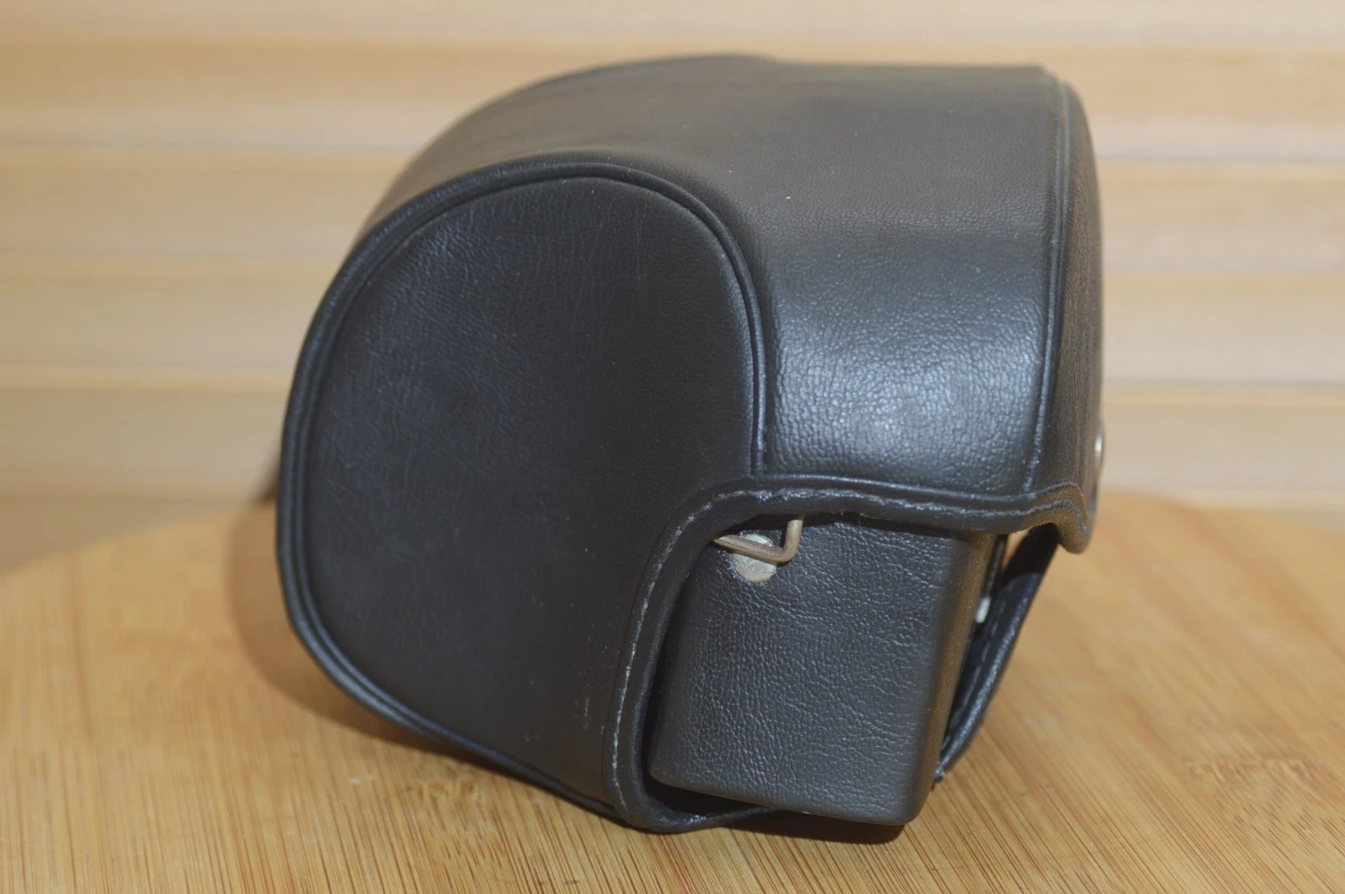 Beautiful Praktica Black Leather Camera Case. Fits Praktica MTL3, Nova. 7 Beautiful Praktica Black Leather Camera Case. Fits Praktica MTL3, Nova. - Image 5