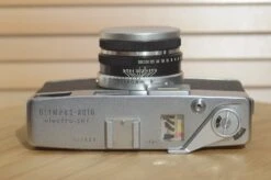 Vintage Olympus Auto Electro Set 35mm Range Finder Camera With Original Case And Lens Cap -Cameras Sale Shop DSC 0039 a1e0bf0b 4509 4c66 96b3 673b6421218d