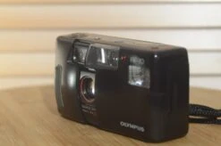 Vintage Olympus AF 10 35mm Compact Camera. Fantastic Condition Point And Shoot 18 Vintage Olympus AF 10 35mm Compact Camera. Fantastic Condition Point And Shoot -Cameras Sale Shop DSC 0039 ea1c1c43 8d10 428b 8096 137aa79cd69b