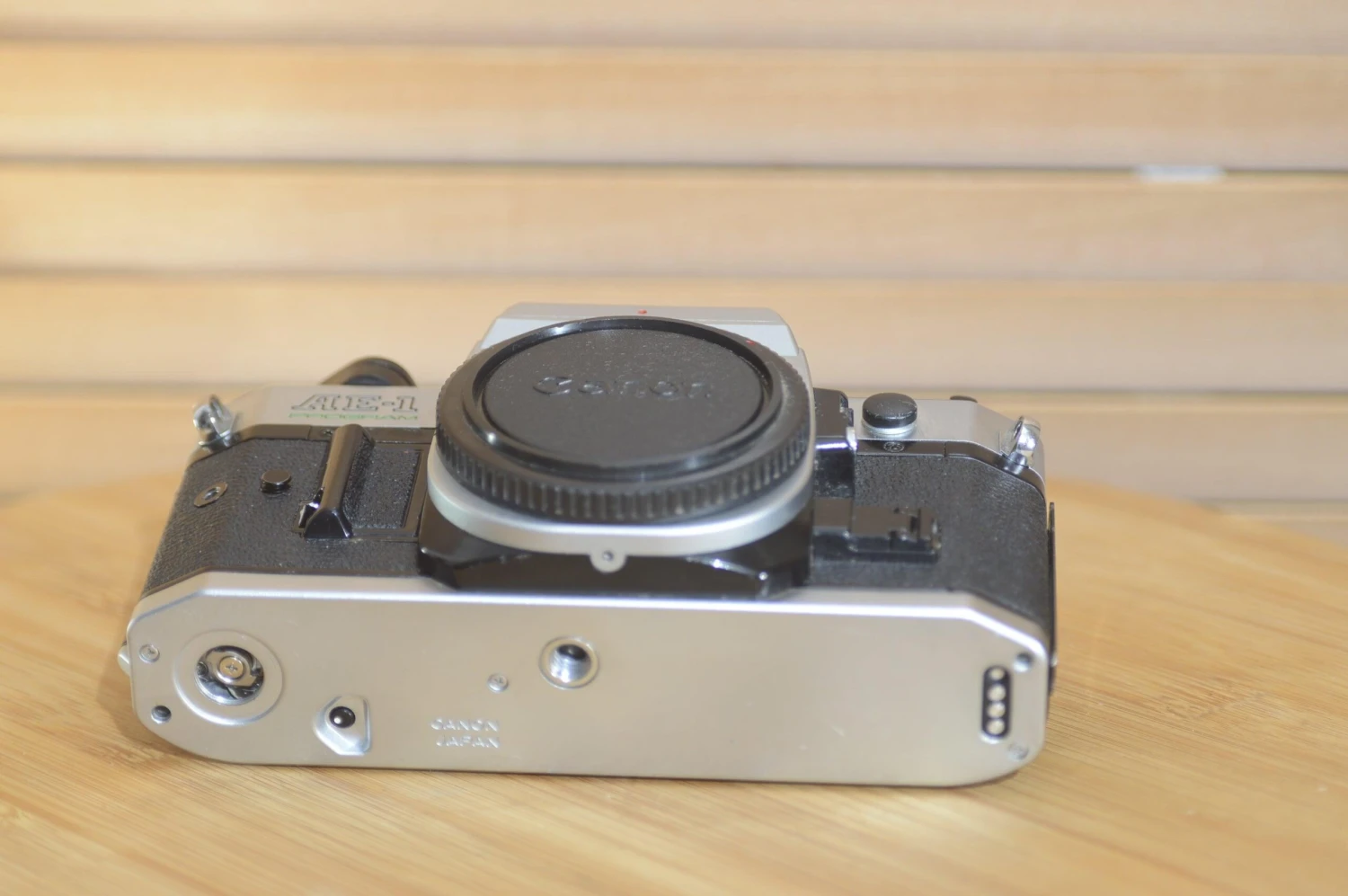 Gorgeous Canon AE1 P 35mm SLR Body Alone. Pair It With FD Lens And Away You Go 11 Gorgeous Canon AE1 P 35mm SLR Body Alone. Pair It With FD Lens And Away You Go - Image 9