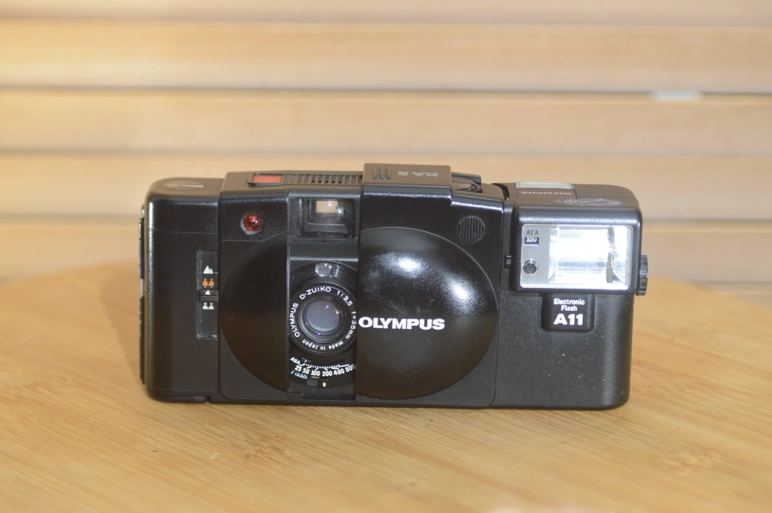 Vintage Olympus XA2 Compact Camera With A11 Flash And Original Case. 4 Vintage Olympus XA2 Compact Camera With A11 Flash And Original Case. - Image 2
