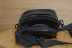 Vintage Black Faux Leather Compact Camera Bag With Strap -Cameras Sale Shop DSC 0045 ac392305 b6a4 49d6 8c68 a3f8960a6d9a