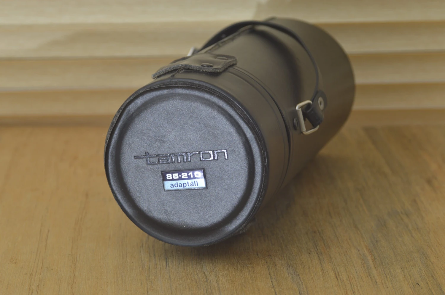 Stunning Tamron FD Fit 85-210mm 1:4.5 Zoom Lens In Lovely Hard Leather Case. A Lovely Piece Of Glass, Perfect For Wildlife Photography. 13 Stunning Tamron FD Fit 85-210mm 1:4.5 Zoom Lens In Lovely Hard Leather Case. A Lovely Piece Of Glass, Perfect For Wildlife Photography. - Image 11