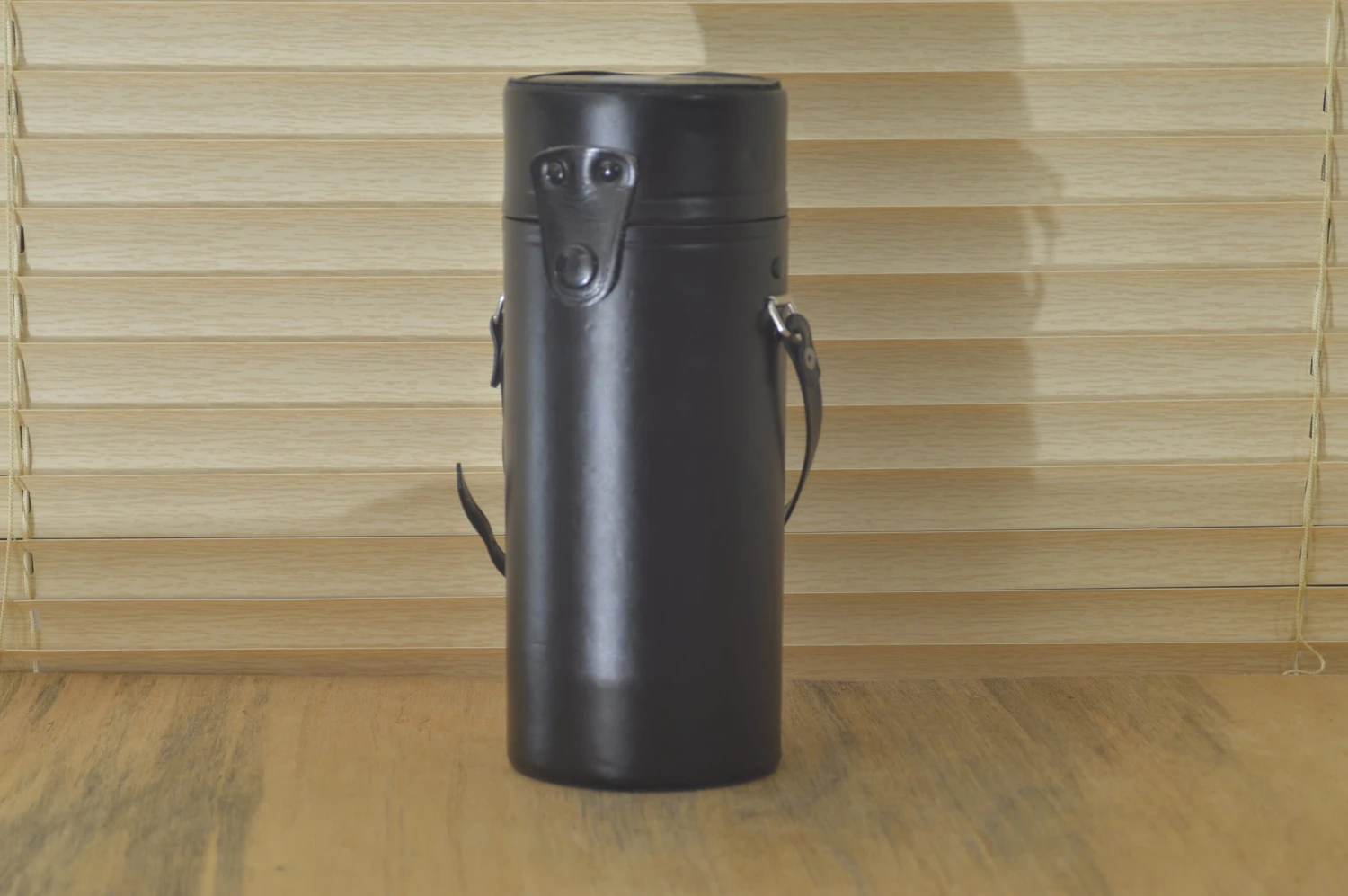 Stunning Tamron FD Fit 85-210mm 1:4.5 Zoom Lens In Lovely Hard Leather Case. A Lovely Piece Of Glass, Perfect For Wildlife Photography. 14 Stunning Tamron FD Fit 85-210mm 1:4.5 Zoom Lens In Lovely Hard Leather Case. A Lovely Piece Of Glass, Perfect For Wildlife Photography. - Image 12