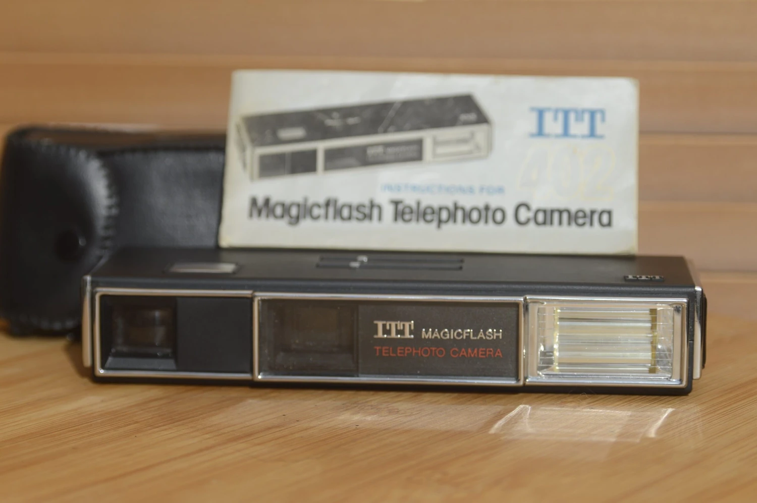 ITT MagicFlash Telephoto 110mm Camera . With Case And Instruction Manual. 3 ITT MagicFlash Telephoto 110mm Camera . With Case And Instruction Manual.