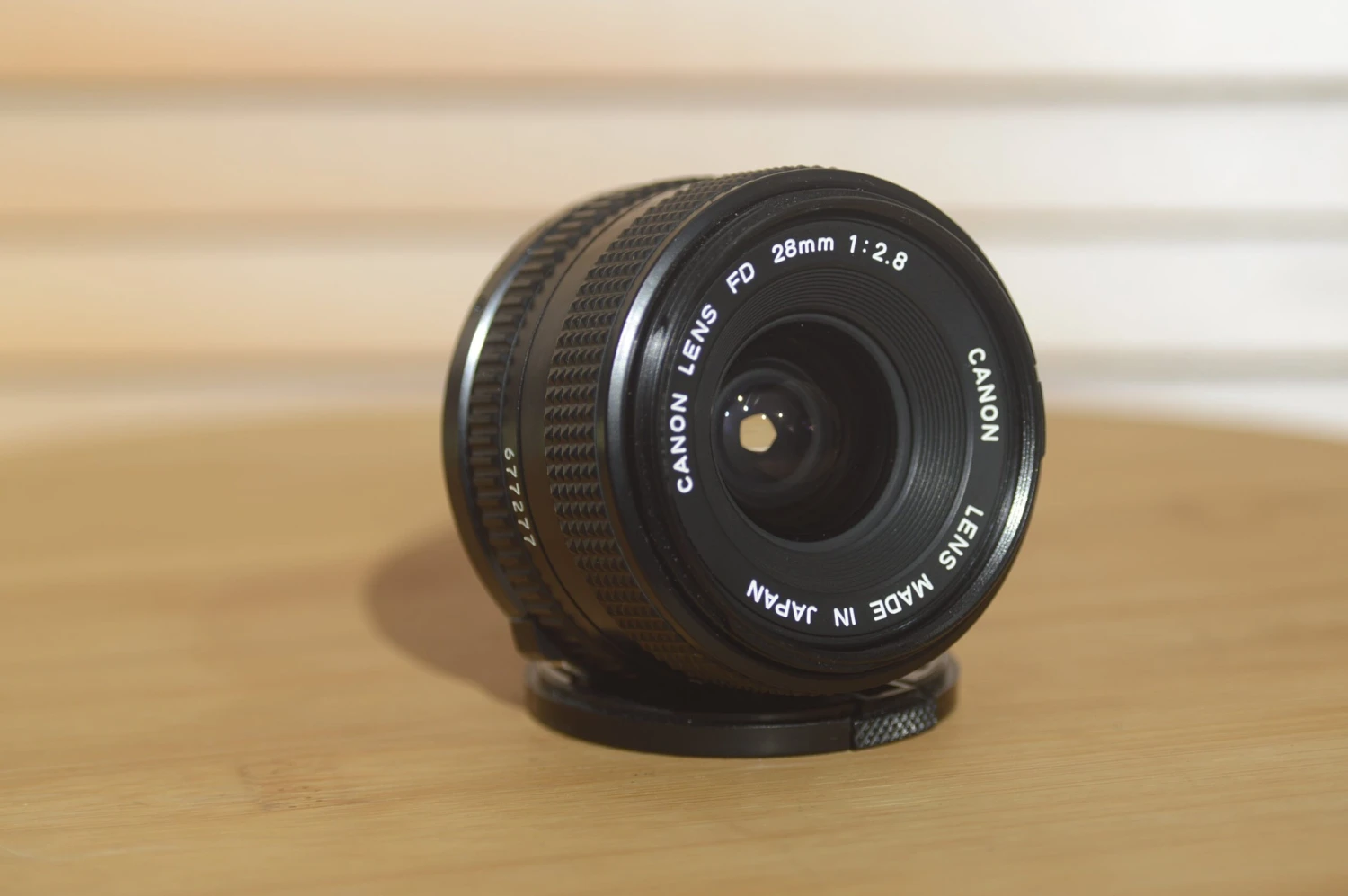 Canon FD 28mm F2.8 Lens. This Is A Fantastic Wide Angle Lens In Superb Condition. 3 Canon FD 28mm F2.8 Lens. This Is A Fantastic Wide Angle Lens In Superb Condition.