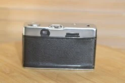 Vintage Halina 500 Viewfinder Camera With Case. In Great Condition. -Cameras Sale Shop DSC 0051 1