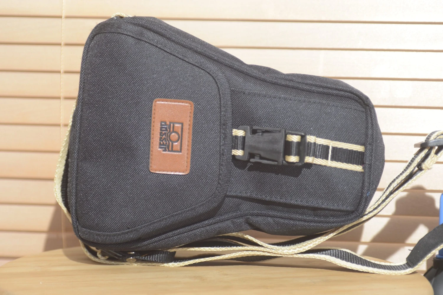Jessops Padded Snug Fit Camera Case. Perfect For Carrying Your Camera With A Long Lens. 3 Jessops Padded Snug Fit Camera Case. Perfect For Carrying Your Camera With A Long Lens.