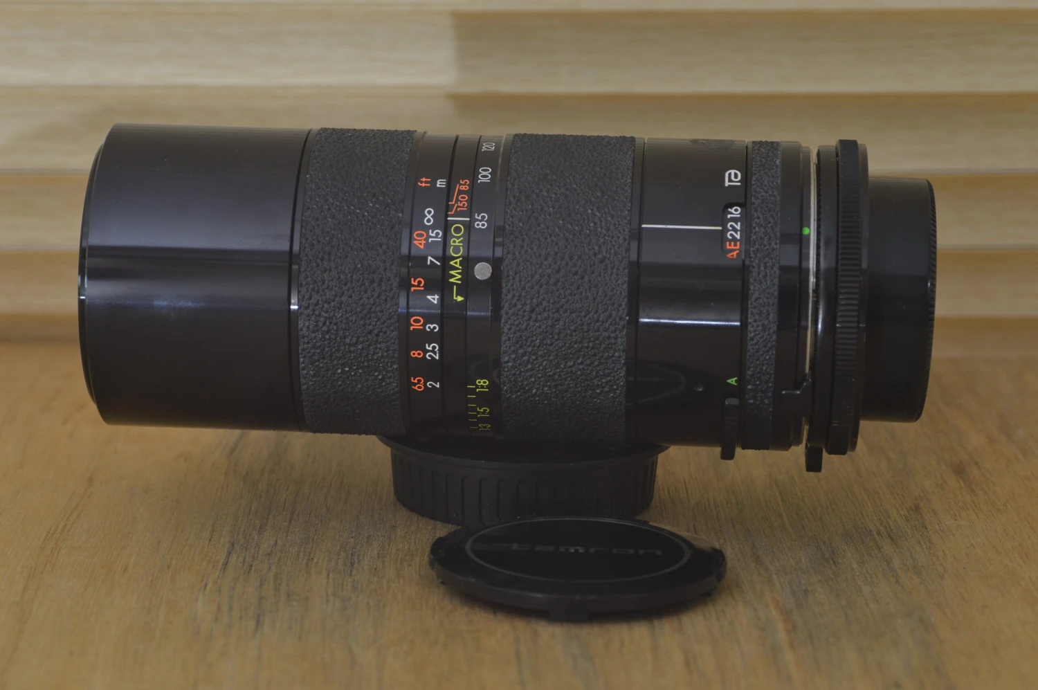 Stunning Tamron FD Fit 85-210mm 1:4.5 Zoom Lens In Lovely Hard Leather Case. A Lovely Piece Of Glass, Perfect For Wildlife Photography. 5 Stunning Tamron FD Fit 85-210mm 1:4.5 Zoom Lens In Lovely Hard Leather Case. A Lovely Piece Of Glass, Perfect For Wildlife Photography. - Image 3