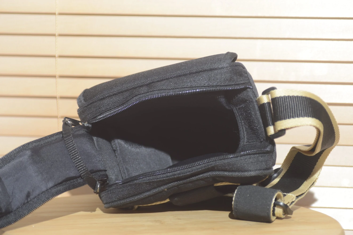 Jessops Padded Snug Fit Camera Case. Perfect For Carrying Your Camera With A Long Lens. 7 Jessops Padded Snug Fit Camera Case. Perfect For Carrying Your Camera With A Long Lens. - Image 5