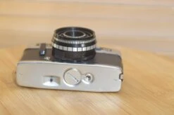 Vintage Halina 500 Viewfinder Camera With Case. In Great Condition. -Cameras Sale Shop DSC 0056