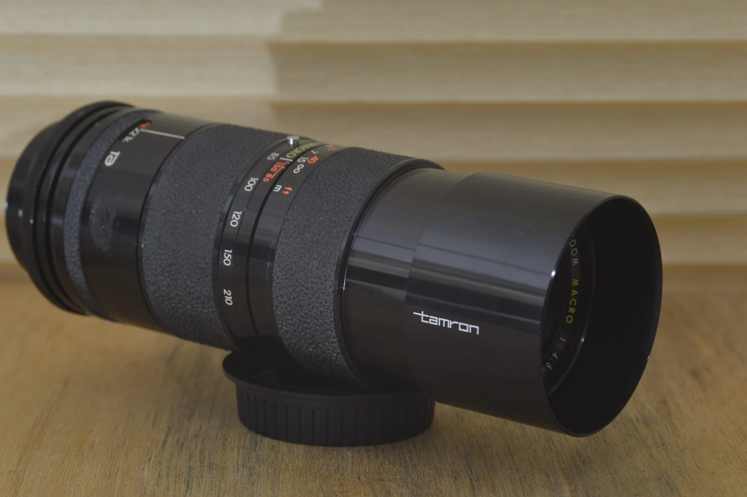 Stunning Tamron FD Fit 85-210mm 1:4.5 Zoom Lens In Lovely Hard Leather Case. A Lovely Piece Of Glass, Perfect For Wildlife Photography. 12 Stunning Tamron FD Fit 85-210mm 1:4.5 Zoom Lens In Lovely Hard Leather Case. A Lovely Piece Of Glass, Perfect For Wildlife Photography. - Image 10