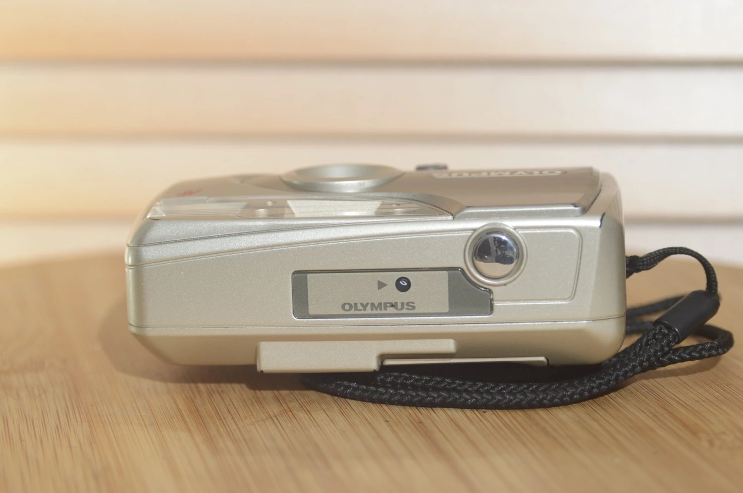 Vintage Olympus Trip AF 50 35mm Compact Camera. 9 Vintage Olympus Trip AF 50 35mm Compact Camera. - Image 7