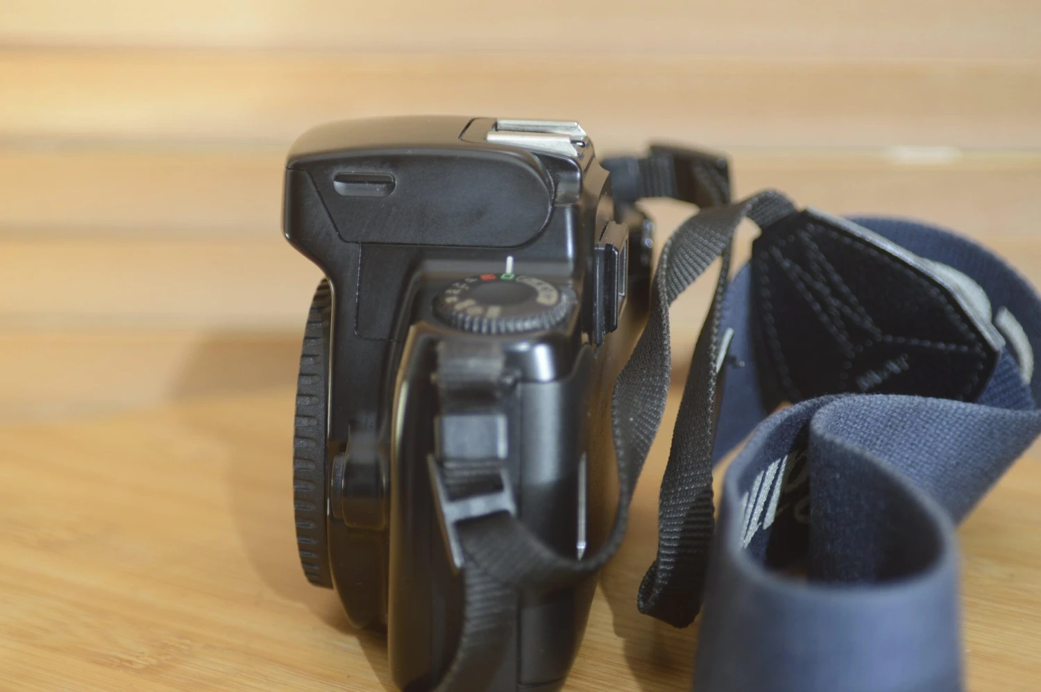 Vintage Canon EOS 1000F 35mm SLR Camera. Fantastic Starter Camera 7 Vintage Canon EOS 1000F 35mm SLR Camera. Fantastic Starter Camera - Image 5