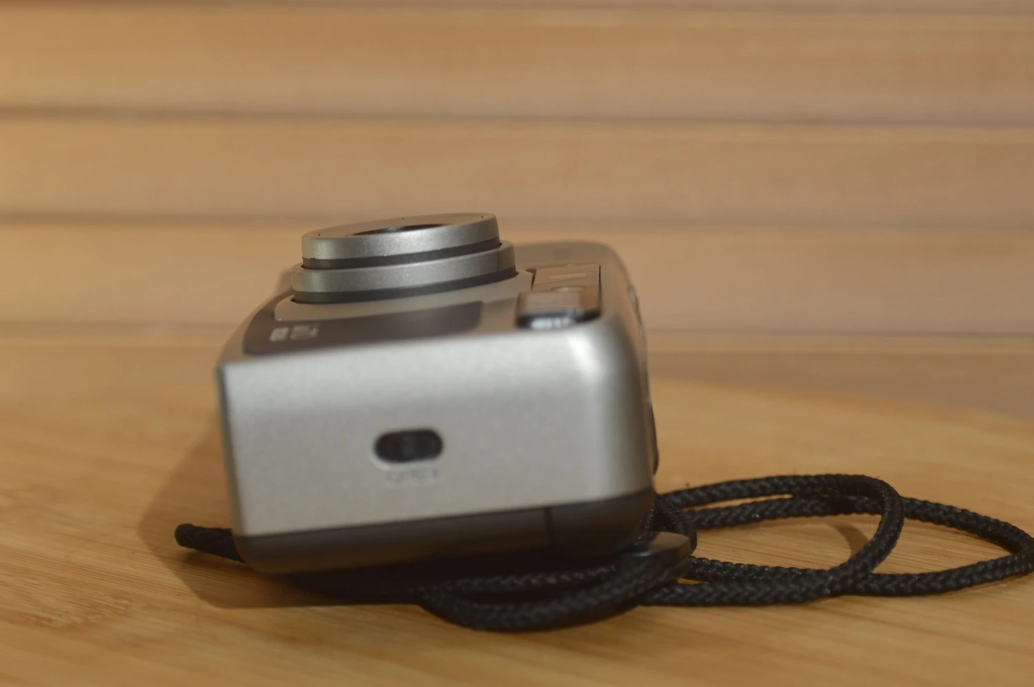 Beautiful Konica Z-up 70 (VP) 35mm Point And Shoot Compact Camera With Case. 10 Beautiful Konica Z-up 70 (VP) 35mm Point And Shoot Compact Camera With Case. - Image 8