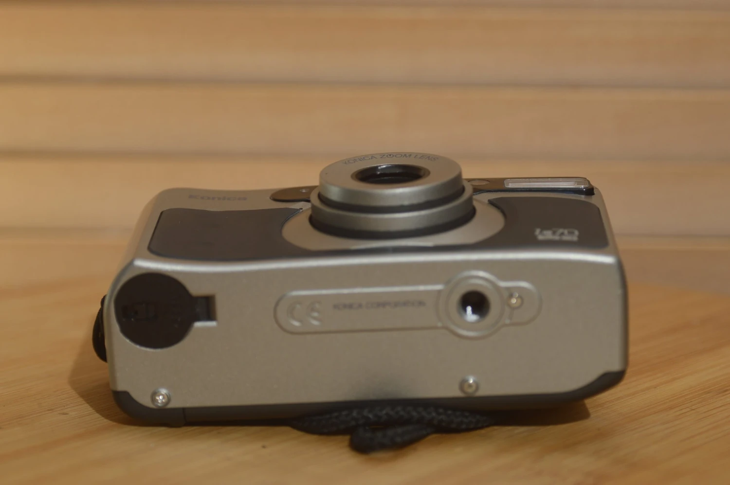 Beautiful Konica Z-up 70 (VP) 35mm Point And Shoot Compact Camera With Case. 11 Beautiful Konica Z-up 70 (VP) 35mm Point And Shoot Compact Camera With Case. - Image 9