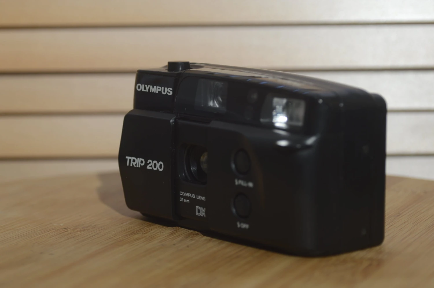 Vintage Olympus Trip 200 35mm Compact Camera With Case. 7 Vintage Olympus Trip 200 35mm Compact Camera With Case. - Image 5