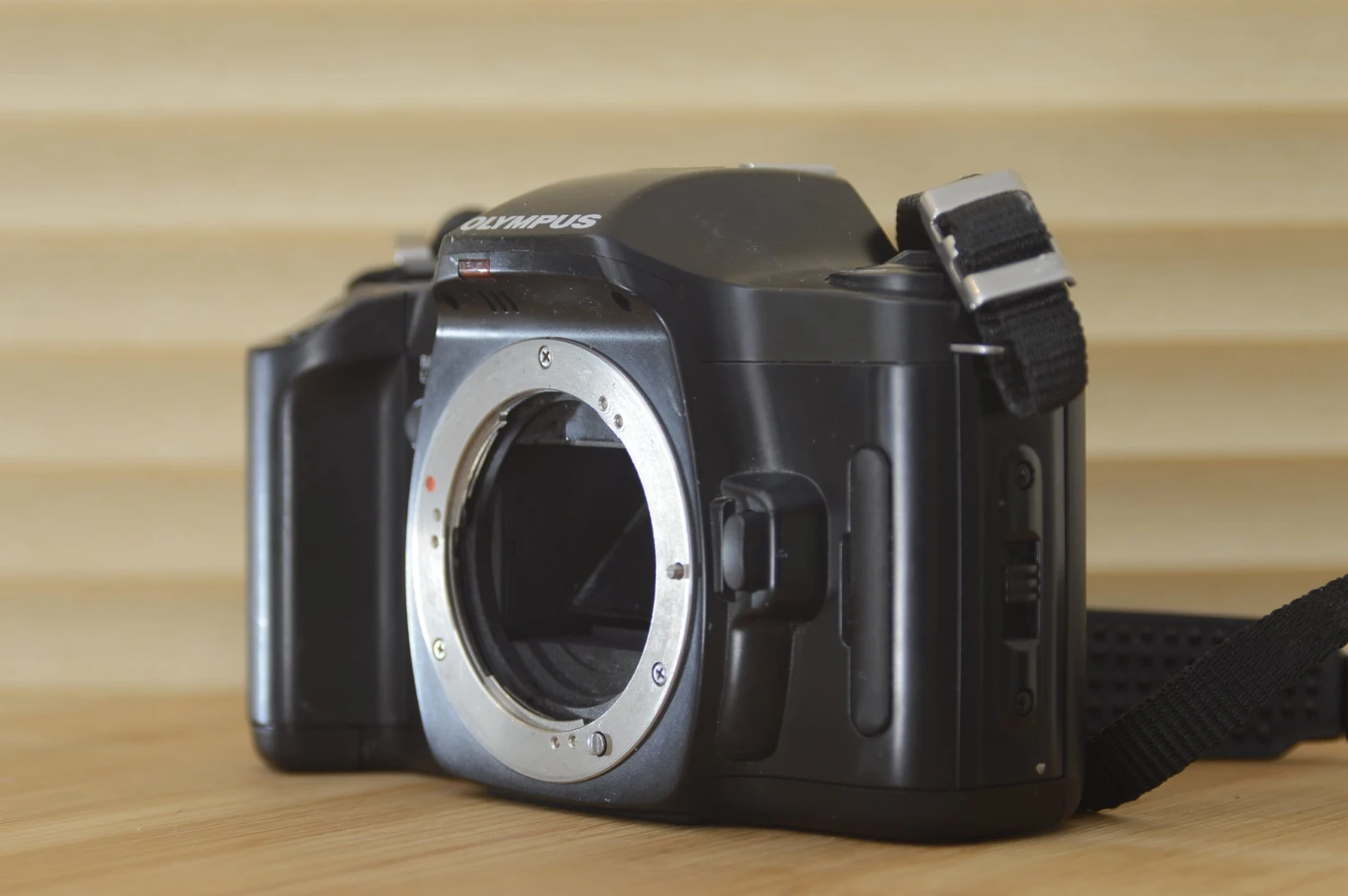 Olympus 101 SLR Camera In Good Condition. Body Only. This Is A Great Camera And Often Over Looked As An Olympus Body. 8 Olympus 101 SLR Camera In Good Condition. Body Only. This Is A Great Camera And Often Over Looked As An Olympus Body. - Image 6