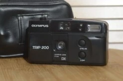Vintage Olympus Trip 200 35mm Compact Camera With Case. 17 Vintage Olympus Trip 200 35mm Compact Camera With Case. -Cameras Sale Shop DSC 0089 ebcfd66a 75ad 48f1 bb07 47968a861e2a