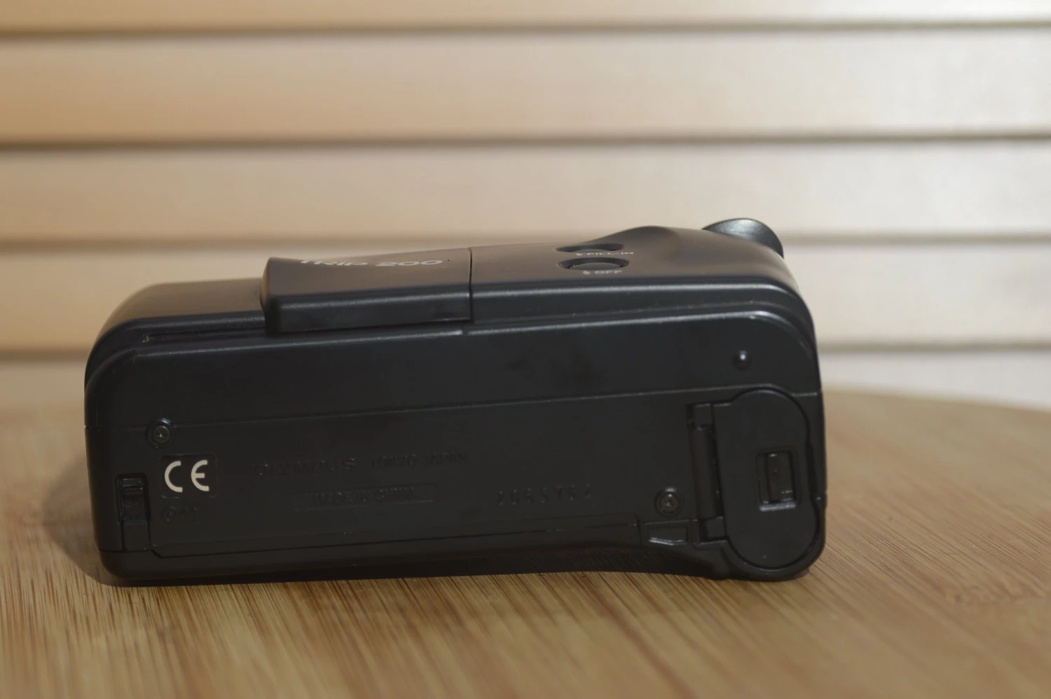 Vintage Olympus Trip 200 35mm Compact Camera With Case. 11 Vintage Olympus Trip 200 35mm Compact Camera With Case. - Image 9