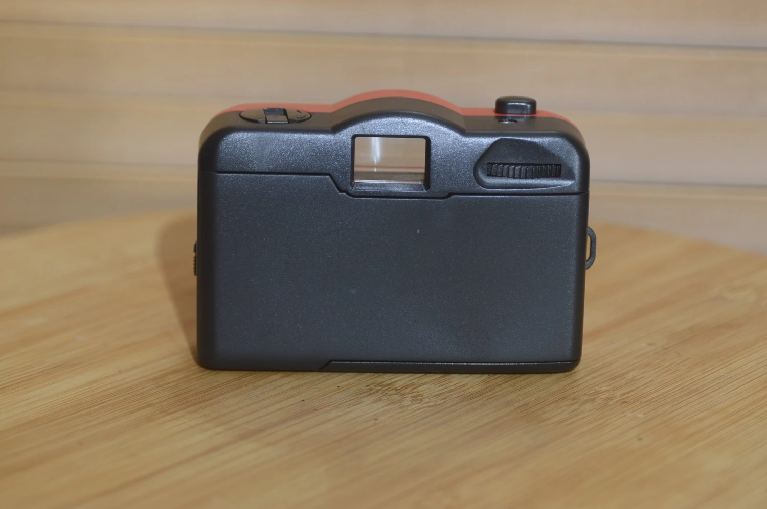 Vintage Strawberry 35mm Compact Novelty Camera. 6 Vintage Strawberry 35mm Compact Novelty Camera. - Image 4