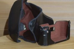 Beautiful Black Nikon CF-33 Camera Case. Nikon FG, FG20 With Standard And Short Telephoto Lenses -Cameras Sale Shop DSC 0107 30726190 36b9 4af5 a311 d1037fedb00a
