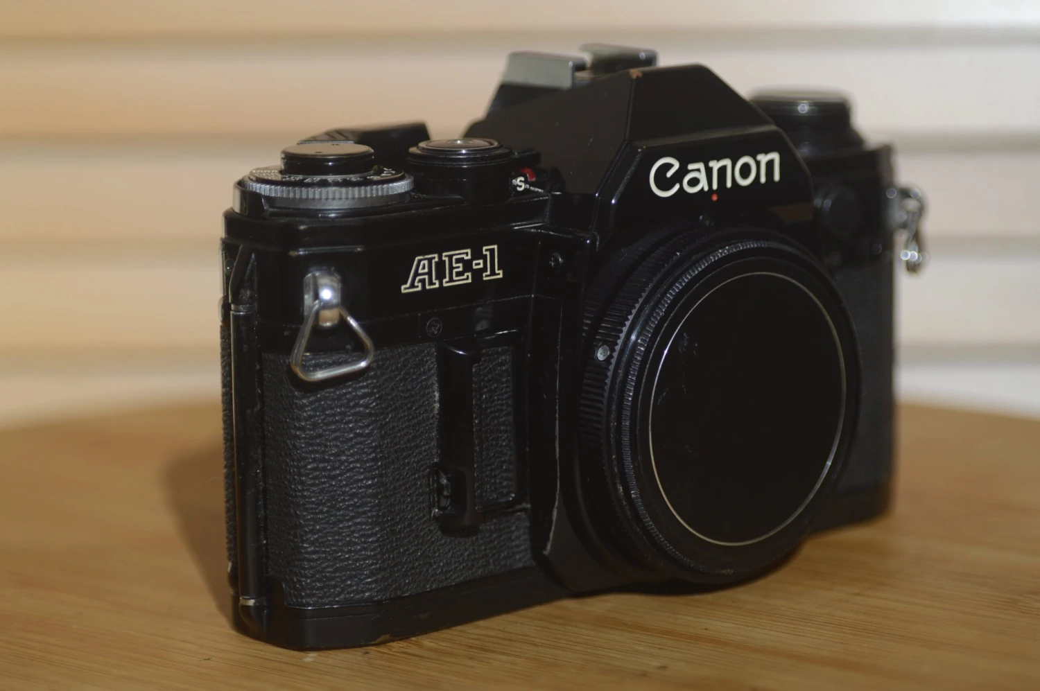 Rare Black Canon AE1 35mm SLR Camera, Body Only. Excellent Starter Camera. 4 Rare Black Canon AE1 35mm SLR Camera, Body Only. Excellent Starter Camera. - Image 2