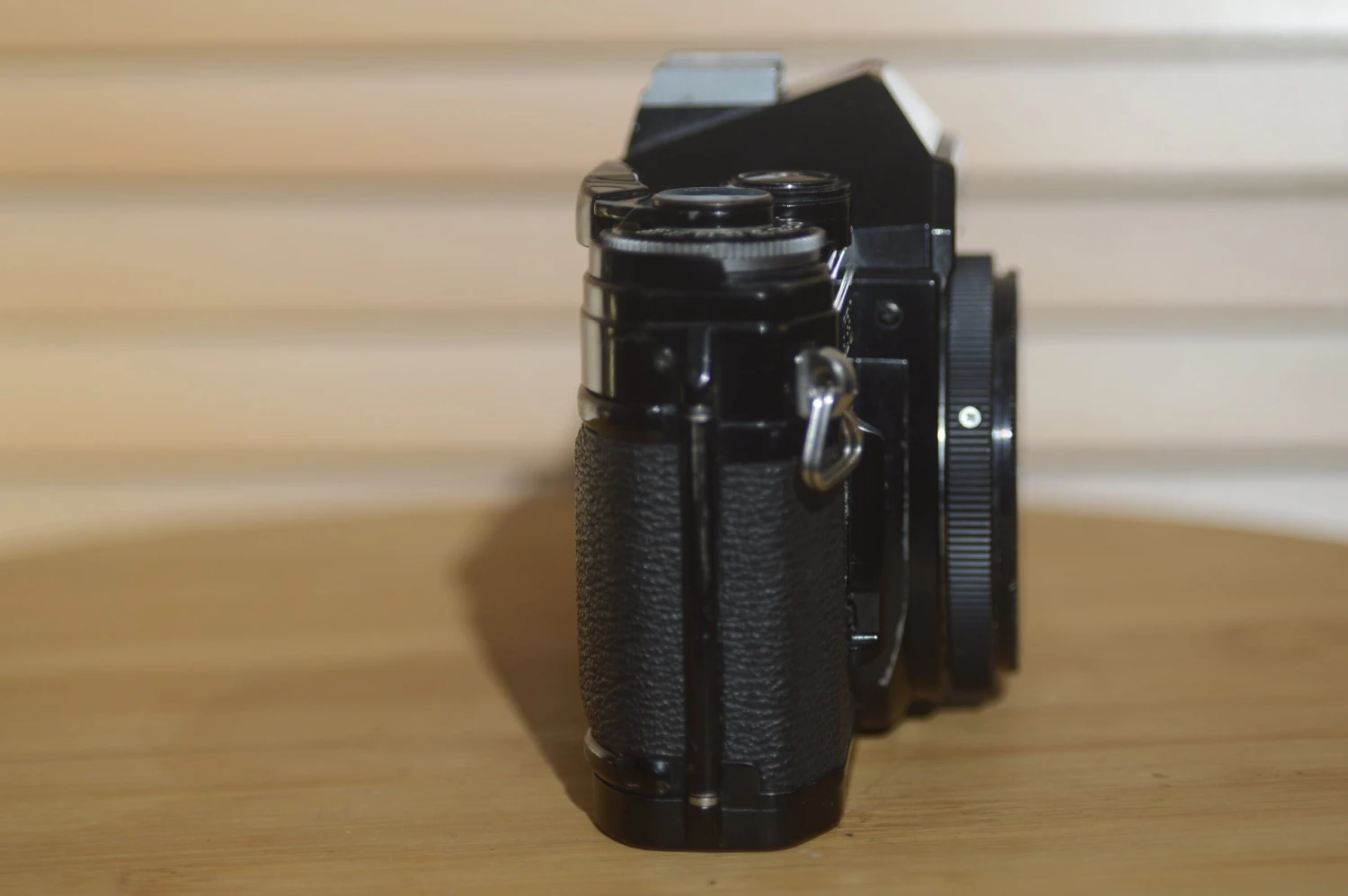 Rare Black Canon AE1 35mm SLR Camera, Body Only. Excellent Starter Camera. 5 Rare Black Canon AE1 35mm SLR Camera, Body Only. Excellent Starter Camera. - Image 3