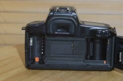 Vintage Canon EOS 1000FN 35mm SLR Camera. Excellent Example Of A Well Kept Camera. 20 Vintage Canon EOS 1000FN 35mm SLR Camera. Excellent Example Of A Well Kept Camera. -Cameras Sale Shop DSC 0117 465cb61b fa5e 461f bf0b 574acf729739