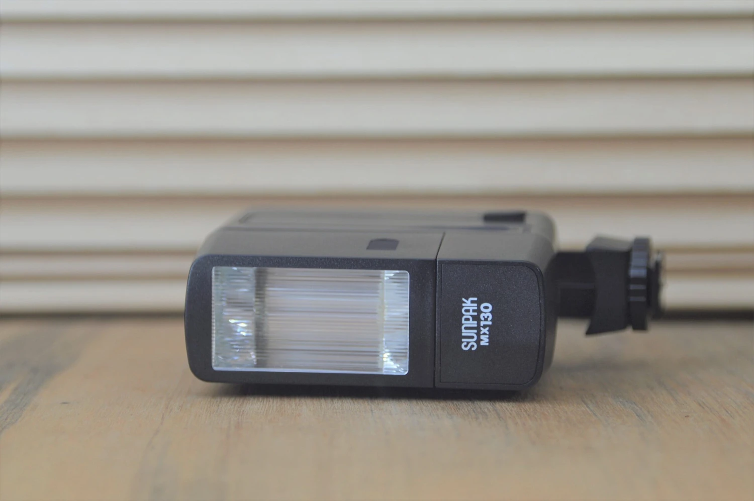 Sunpak MX130 Universal Flash Unit. Great Bounce Flash Unit And Surprisingly Powerful For Its Size Ideal Flash Unit For Your Vintage Kit 4 Sunpak MX130 Universal Flash Unit. Great Bounce Flash Unit And Surprisingly Powerful For Its Size Ideal Flash Unit For Your Vintage Kit - Image 2