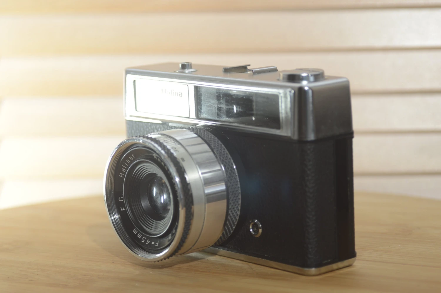 Striking Halina 1000 Viewfinder. In Excellent Condition And Working Perfectly. 8 Striking Halina 1000 Viewfinder. In Excellent Condition And Working Perfectly. - Image 6