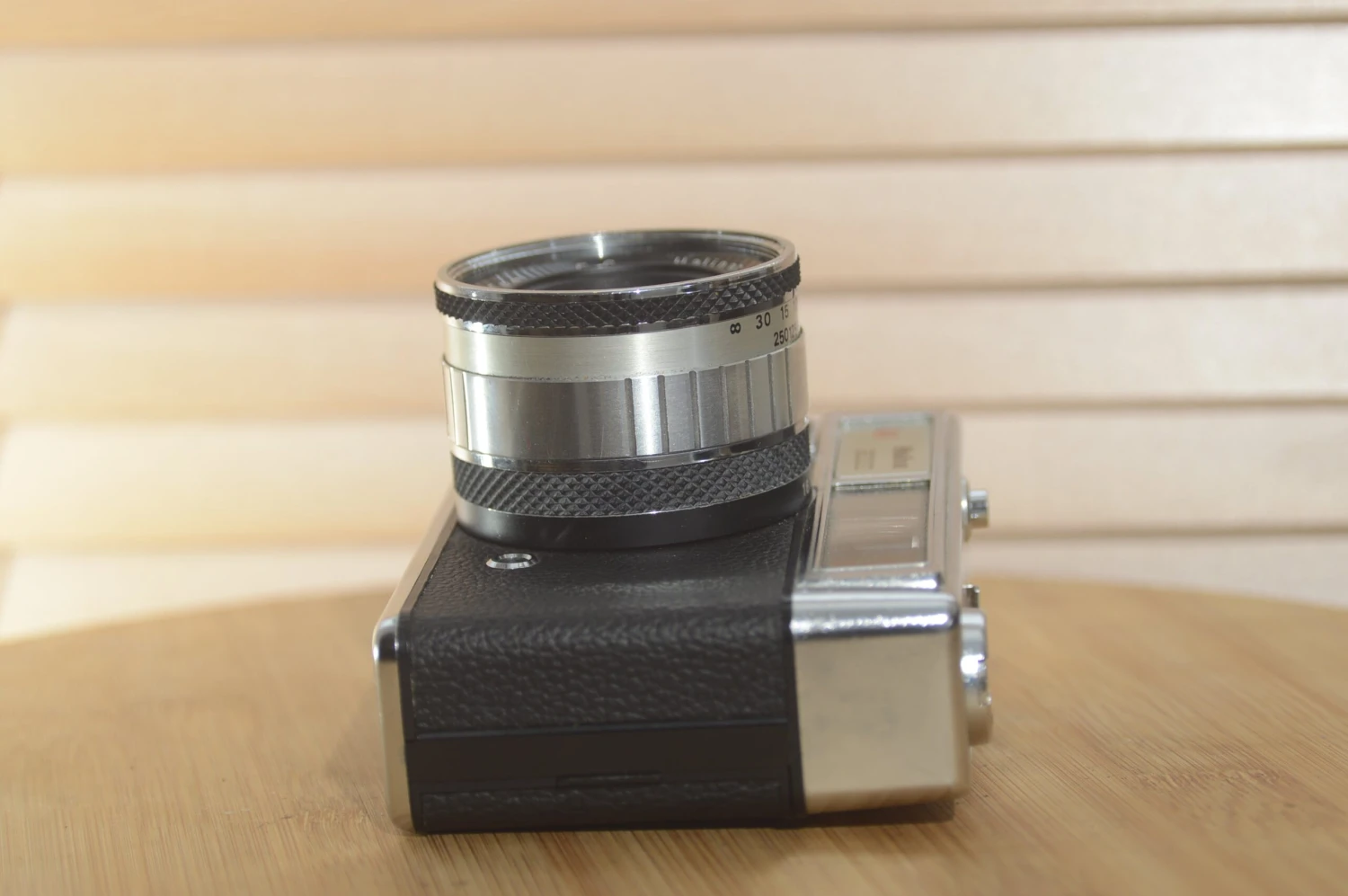 Striking Halina 1000 Viewfinder. In Excellent Condition And Working Perfectly. 10 Striking Halina 1000 Viewfinder. In Excellent Condition And Working Perfectly. - Image 8