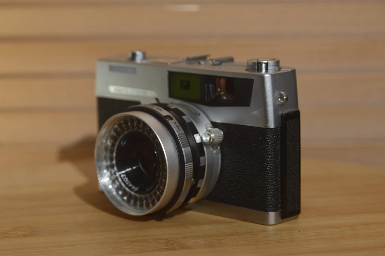 Vintage Petri 7s 35mm Range Finder Camera With Case. Fantastic Condition. 11 Vintage Petri 7s 35mm Range Finder Camera With Case. Fantastic Condition. - Image 9