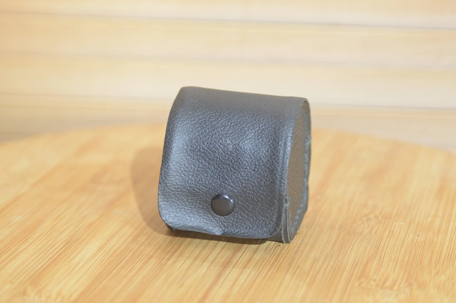 Vintage Black Leather Tele Converter Case. Perfect For Protecting Your Extension Tube. 3 Vintage Black Leather Tele Converter Case. Perfect For Protecting Your Extension Tube.