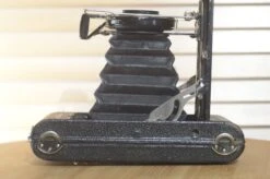 Houghton Butcher May Fair Medium Format Folding Camera. Great As A Prop Or For Experimental Photography 16 Houghton Butcher May Fair Medium Format Folding Camera. Great As A Prop Or For Experimental Photography -Cameras Sale Shop DSC 0281