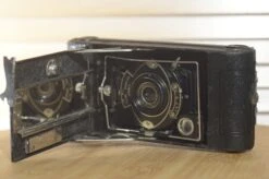 Houghton Butcher May Fair Medium Format Folding Camera. Great As A Prop Or For Experimental Photography 20 Houghton Butcher May Fair Medium Format Folding Camera. Great As A Prop Or For Experimental Photography -Cameras Sale Shop DSC 0285