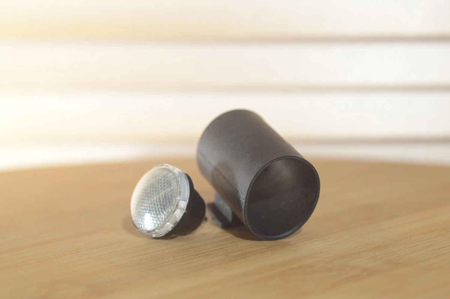 Boxed Vivitar Wireless Triggering Unit. Sl-1 Slave Unit. In Excellent Condition. 8 Boxed Vivitar Wireless Triggering Unit. Sl-1 Slave Unit. In Excellent Condition. - Image 6